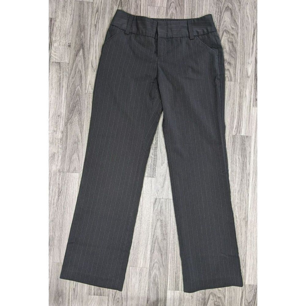 (3/$35) Daisy Fuentes Sz 2 Petite Grey White Pin Stripe Straight Leg Dress Pants